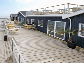 Outdoor dining - 6 Person Holiday Home in Vinderup-by Traum (Vinderup)