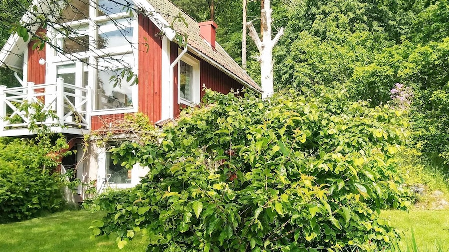 5 Person Holiday Home in Floda-by Traum