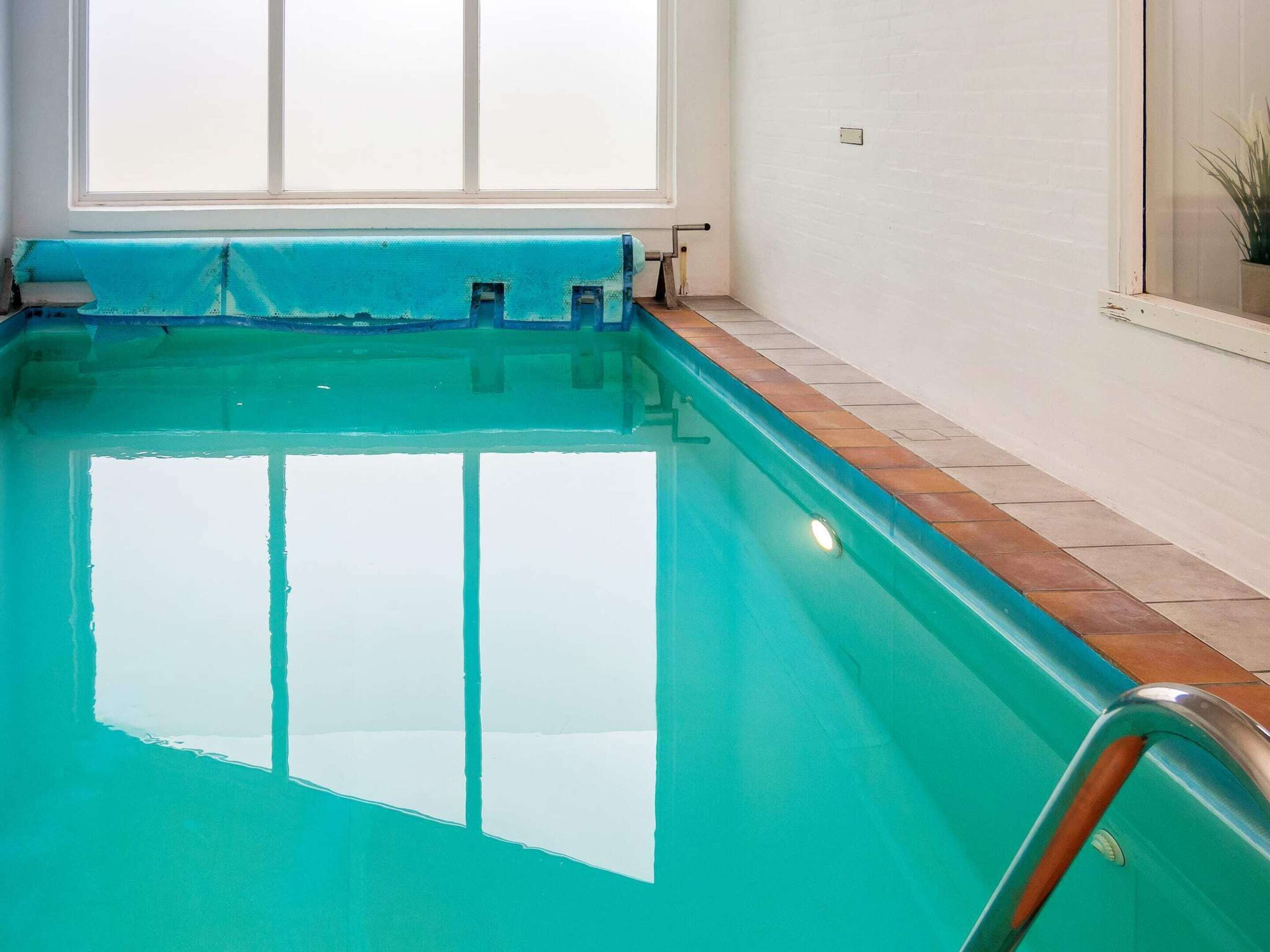 House | Pool