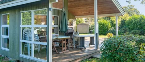 House | Outdoor dining