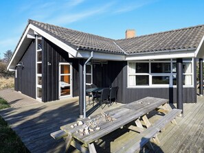 Balcony - Ideal Holiday Home in Hirtshals Denmark With Whirlpool (Hirtshals)