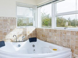 House | Spa treatment
