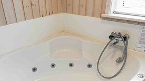 Spa treatment - Superb Holiday Home in Jutland Denmark With Whirlpool (Knebel)