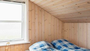 2 bedrooms, cribs/infant beds - Superb Holiday Home in Jutland Denmark With Whirlpool (Knebel)