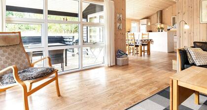 8 Person Holiday Home in Albaek-by Traum