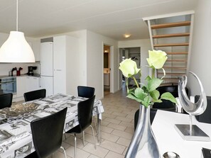 Dining - Pleasing Holiday Home in Jutland Denmark With Whirlpool (Lokken)