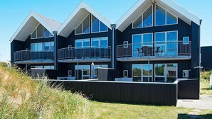 Exterior - Pleasing Holiday Home in Jutland Denmark With Whirlpool (Lokken)