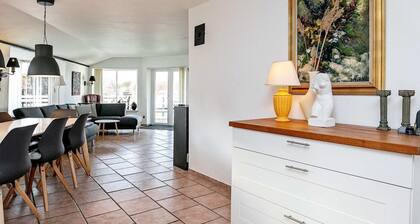 6 Person Holiday Home in Humble-by Traum