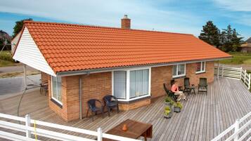 House | Outdoor dining