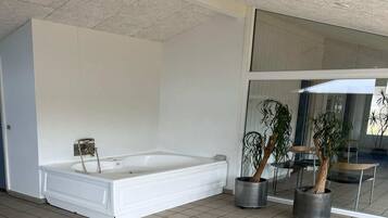 House | Spa treatment