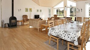 Dining - Quiet Holiday Home in Hadsund With Sauna (Hadsund)