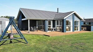 Exterior - Quiet Holiday Home in Hadsund With Sauna (Hadsund)