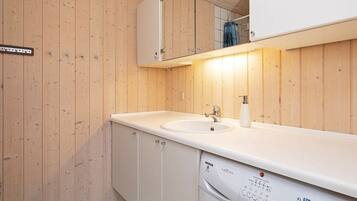 House | Bathroom