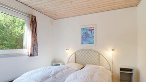 House - 8 Person Holiday Home in Henne (Henne)