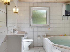 Bathroom - 8 Person Holiday Home in Henne (Henne)