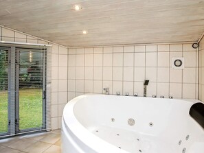 House | Spa treatment