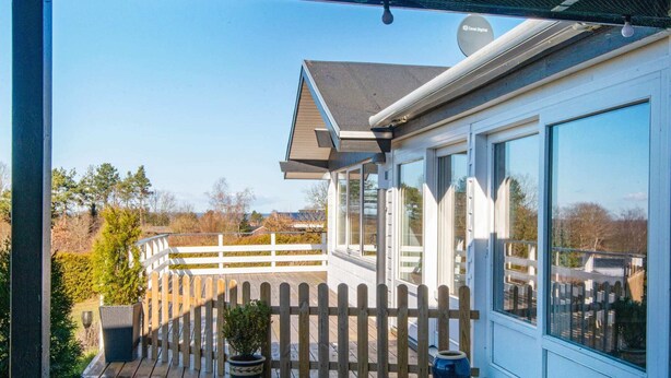 House | Water view