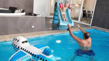 Ferienhaus | Pool | Innenpool, Außenpool