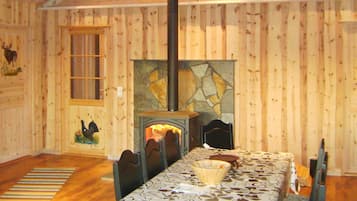 House | Dining