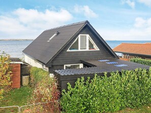 House | Water view