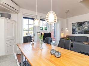 Dining - 6 Person Holiday Home in Blavand (Blavand)