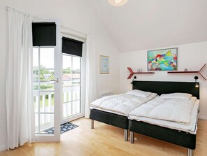 2 bedrooms - 6 Person Holiday Home in Blavand (Blavand)