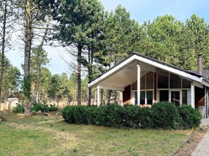 House | Exterior - Cozy Holiday Home in Rødby near Beach (Rodby)