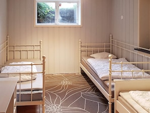 5 habitaciones y muebles diferentes
