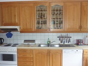House | Private kitchen - 10 Person Holiday Home in Bygstad-by Traum (Sunnfjord)