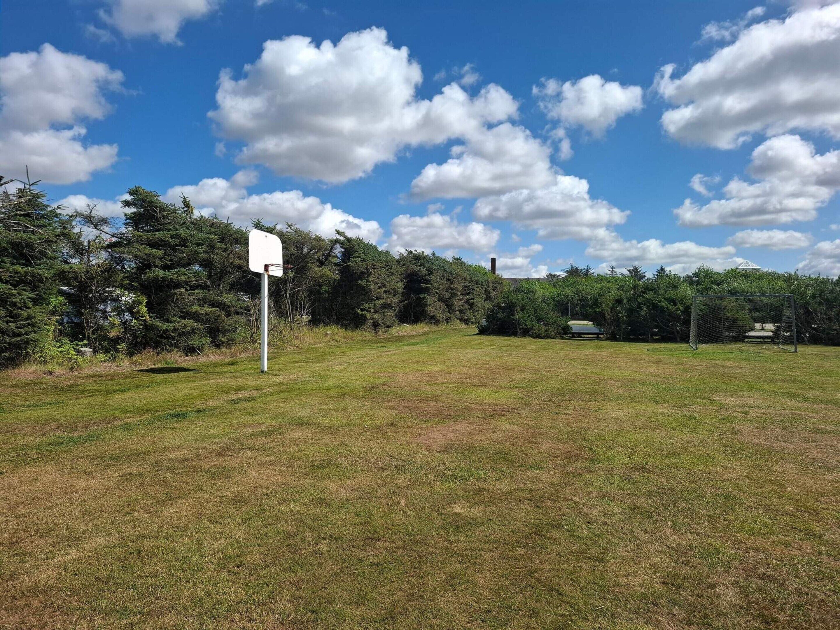 House | Sport court