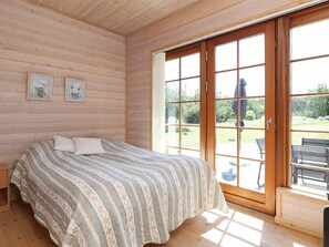 3 bedrooms, cots/infant beds - Spacious Holiday Home in Albeak With a Terrace (Aalbaek)