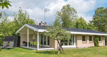8 Person Holiday Home in Ega
