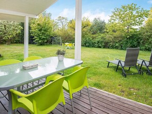 Outdoor dining - 8 Person Holiday Home in Ega (Aarhus)