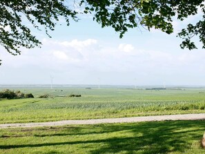 House | Pemandangan air