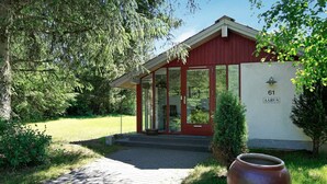 Exterior - Secluded Holiday Home in Fårvang With Pool (Farvang)