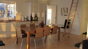 Ảnh chưa phân loại, 5 trong số 17 ảnh, nút