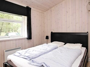 3 bedrooms - 6 Person Holiday Home in Strandby (Strandby)