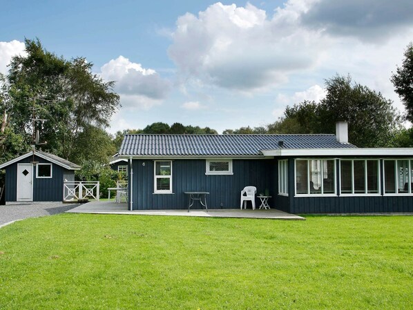 House | Exterior - Pleasant Holiday Home in Hals With Whirlpool (Hals)