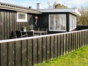 Exterior - Pleasant Holiday Home in Hals With Whirlpool (Hals)