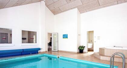 10 Person Holiday Home in Grenaa-by Traum
