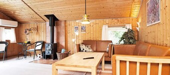 Quiet Holiday Home in Rodby near Sea