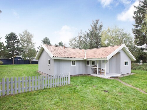 Quiet Holiday Home in Rodby near Sea