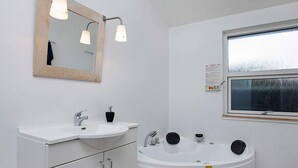 House | Bathroom