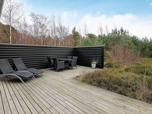 House | Outdoor dining - 6 Person Holiday Home in Laeso (Læsø)