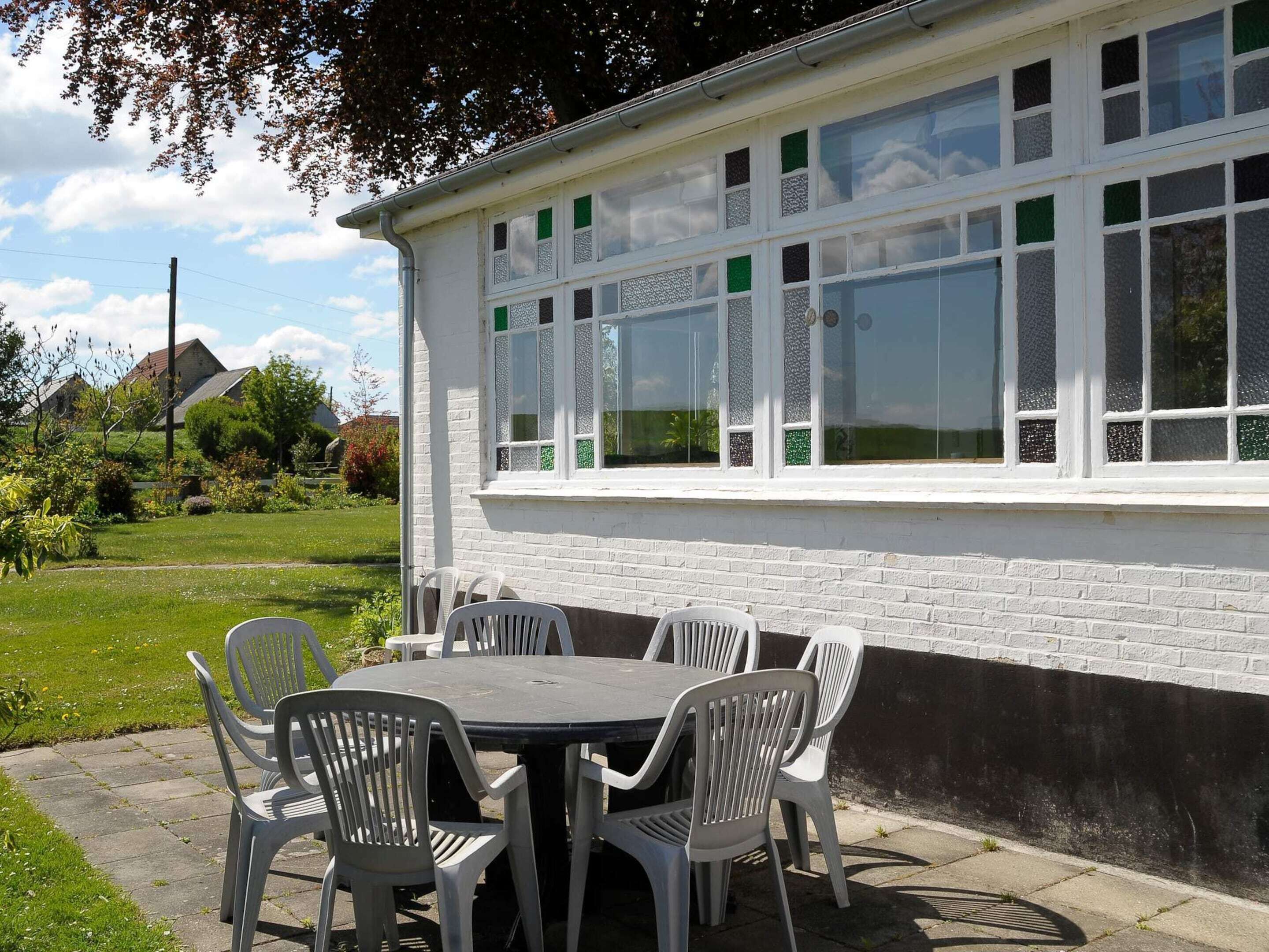 ハウス | 屋外ダイニングエリア