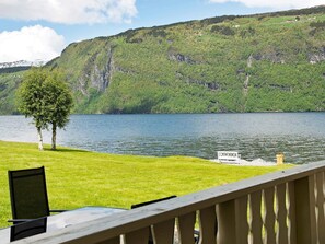 House | Exterior - 4 Person Holiday Home in Utvik (Stryn)