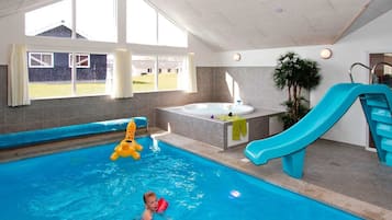 Ferienhaus | Pool | Innenpool, Außenpool