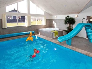 Ferienhaus | Pool | Innenpool, Außenpool