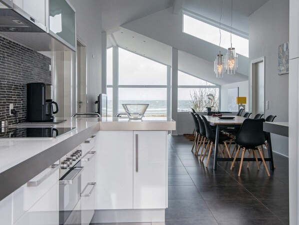 Fridge, microwave, dishwasher, coffee/tea maker