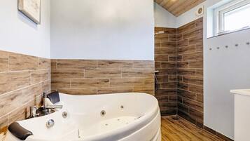 House | Spa treatment